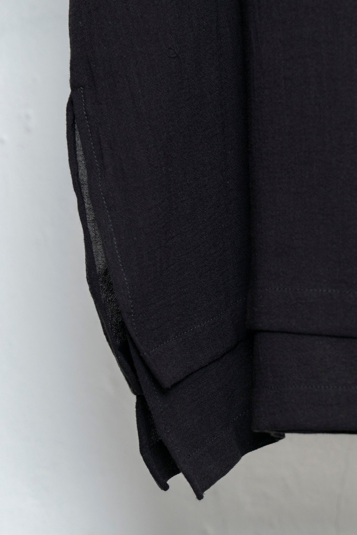 The Layer Top - Black
