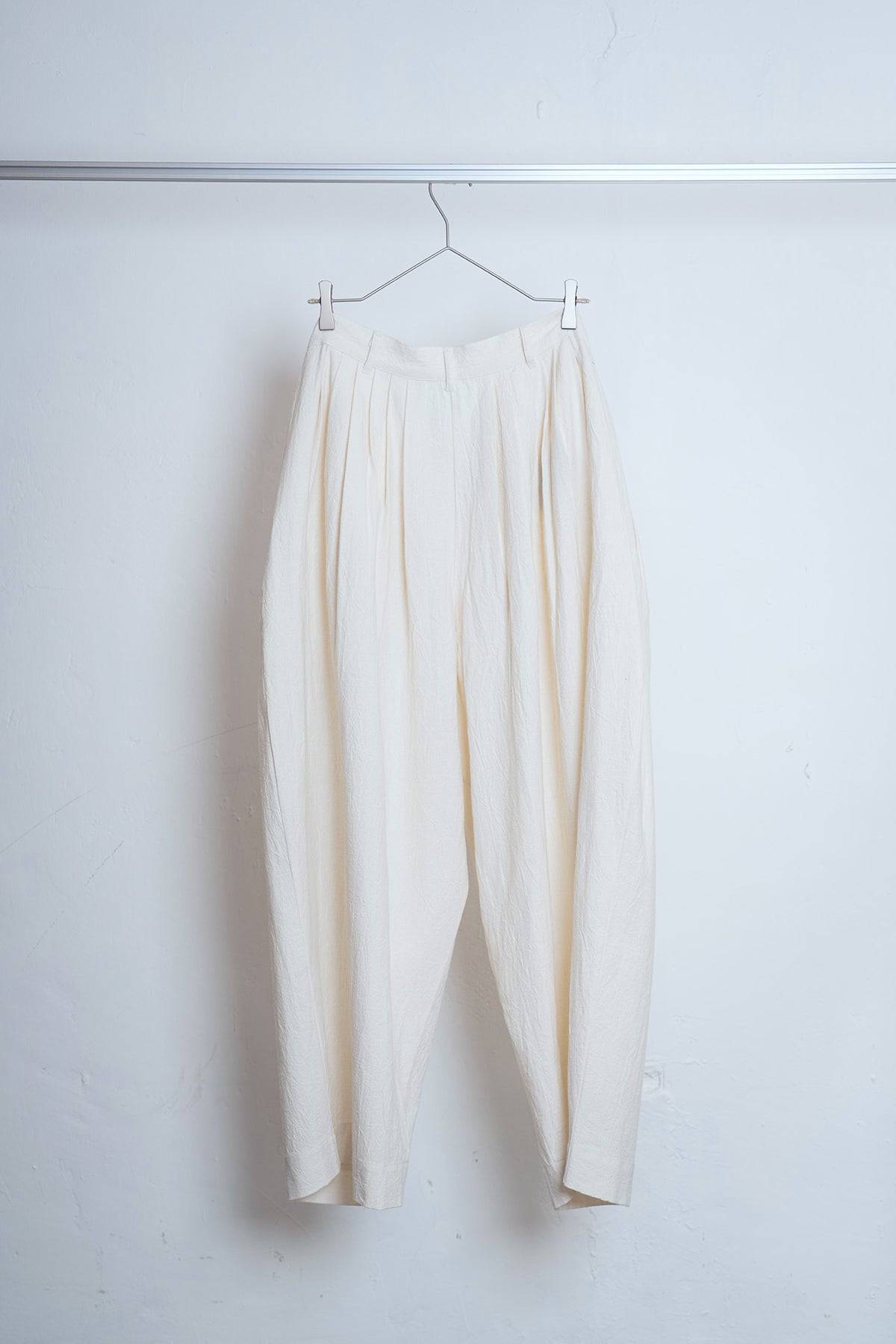 The Pleaty Trousers - White