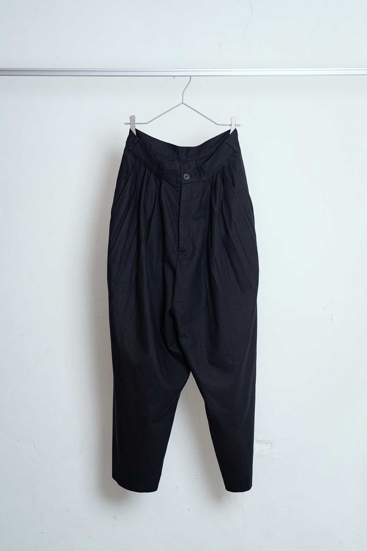 The Pleaty Trousers - Black