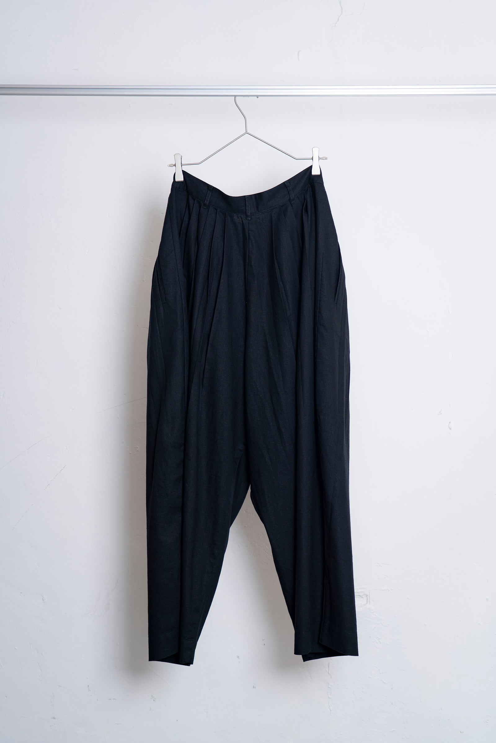 The Pleaty Trousers - Black