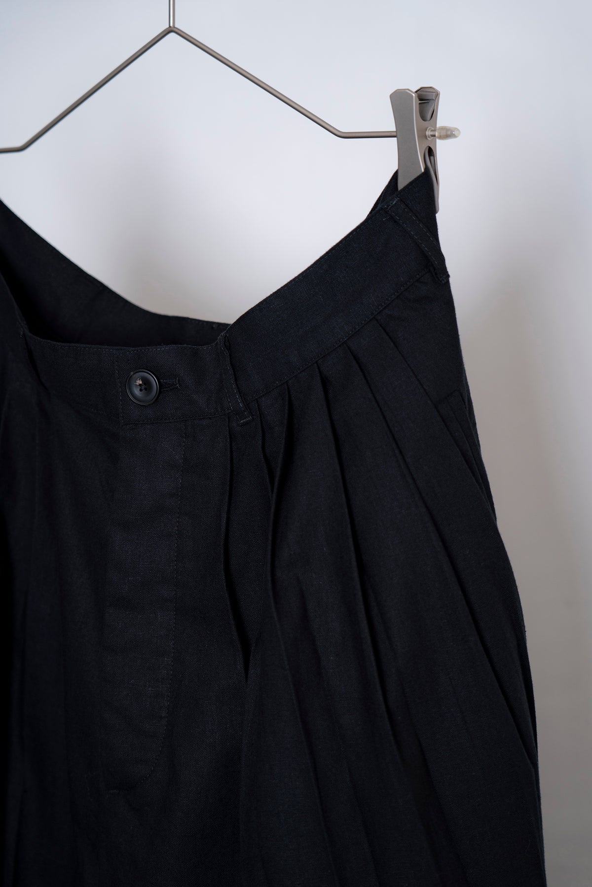 The Pleaty Trousers - Black
