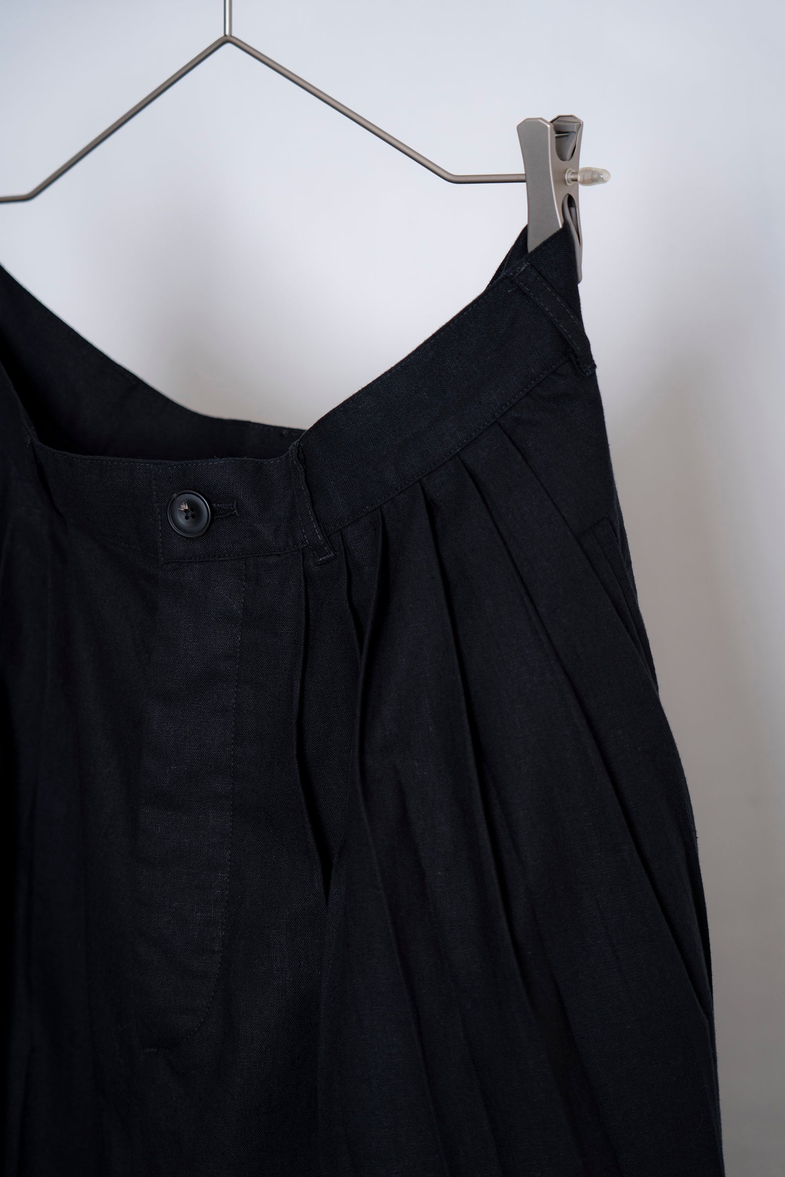 The Pleaty Trousers - Black