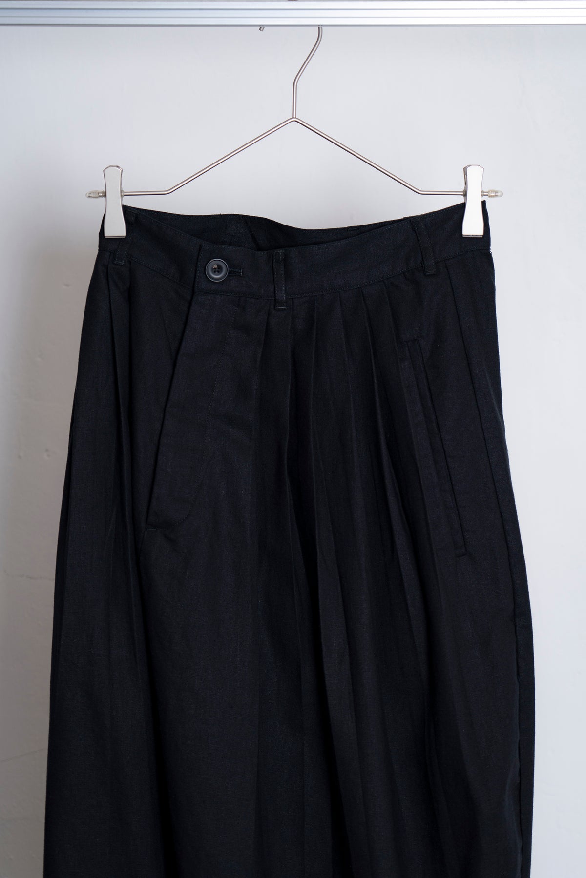 The Pleaty Trousers - Black