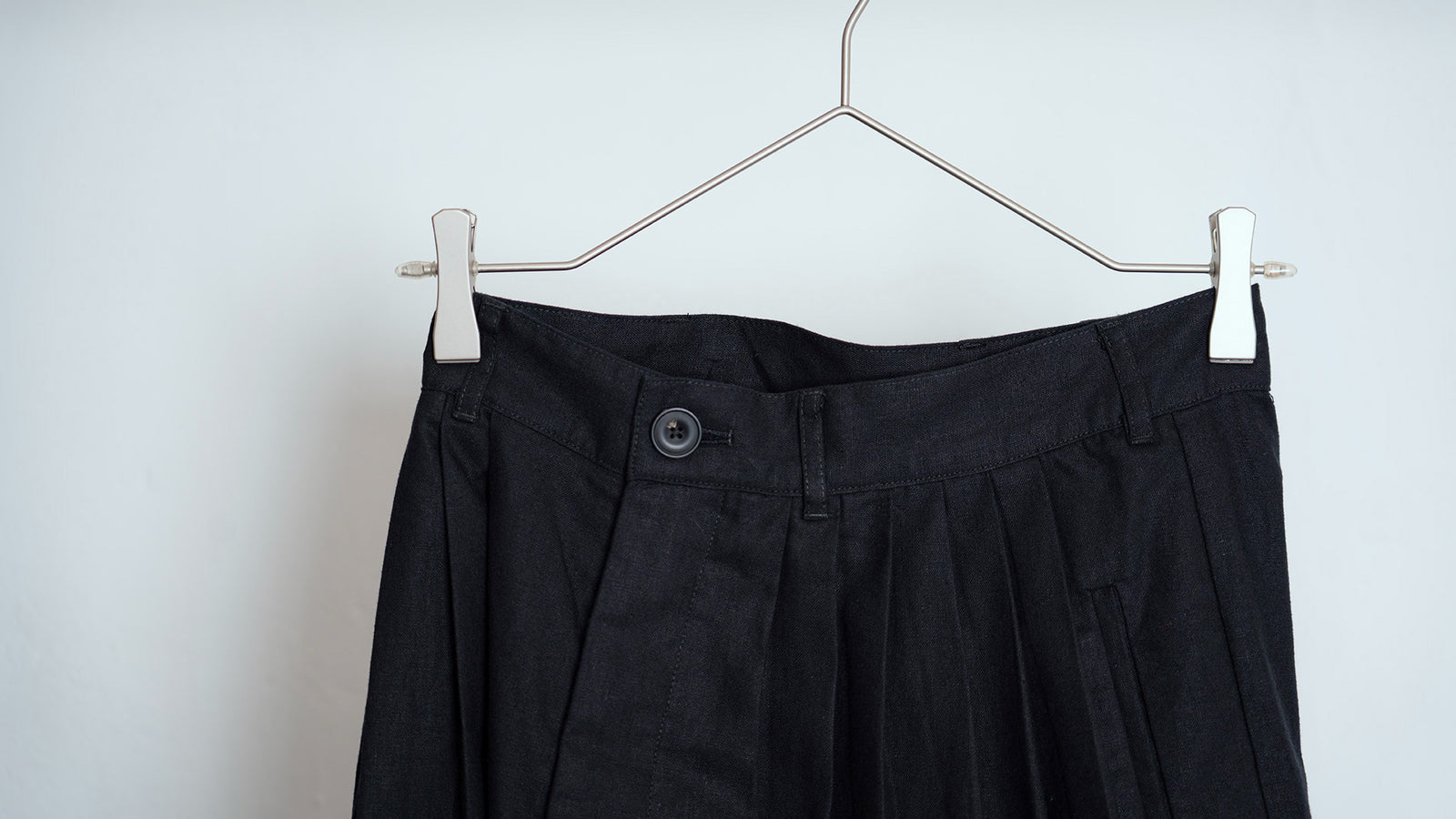 The Pleaty Trousers - Black