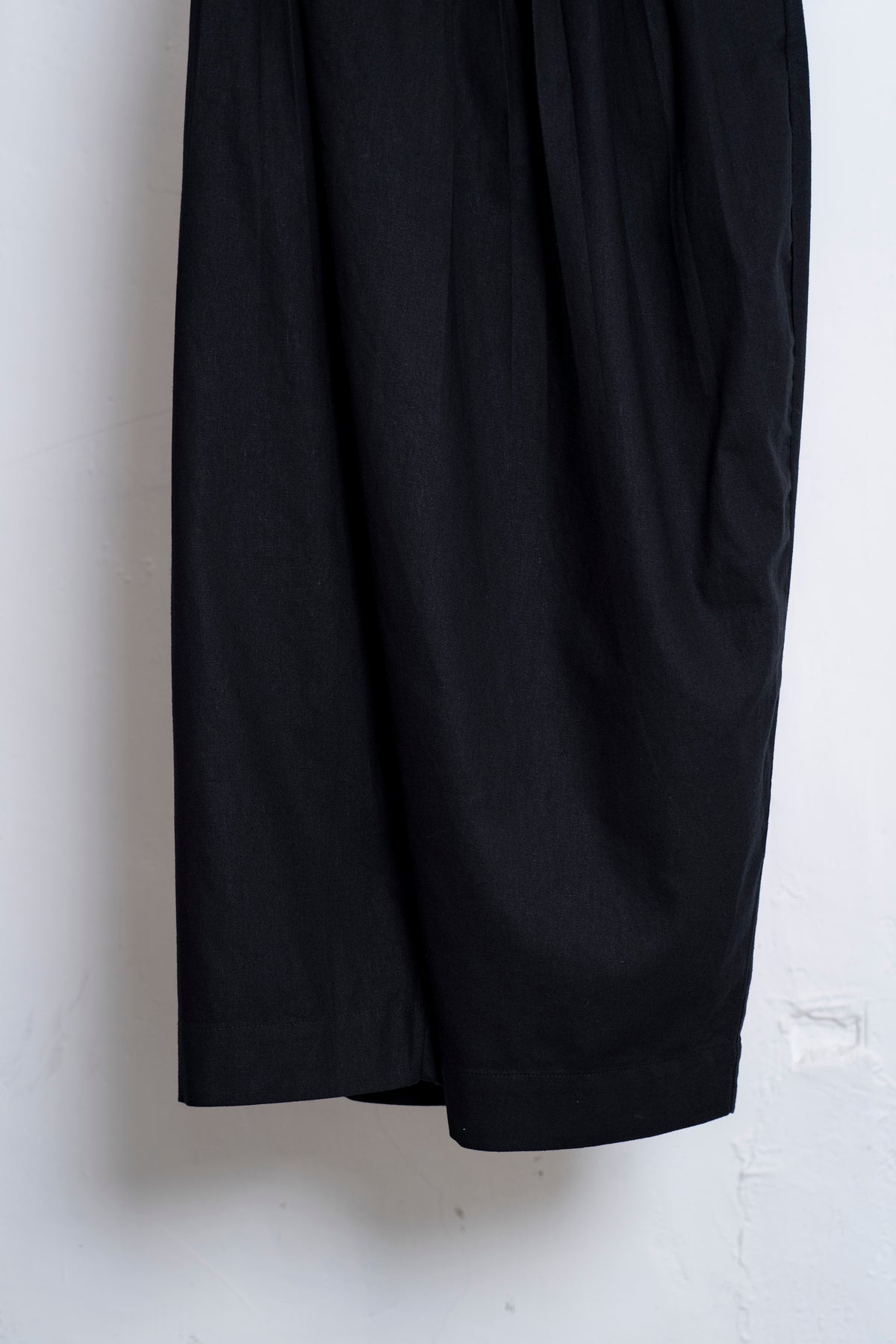 The Pleaty Trousers - Black