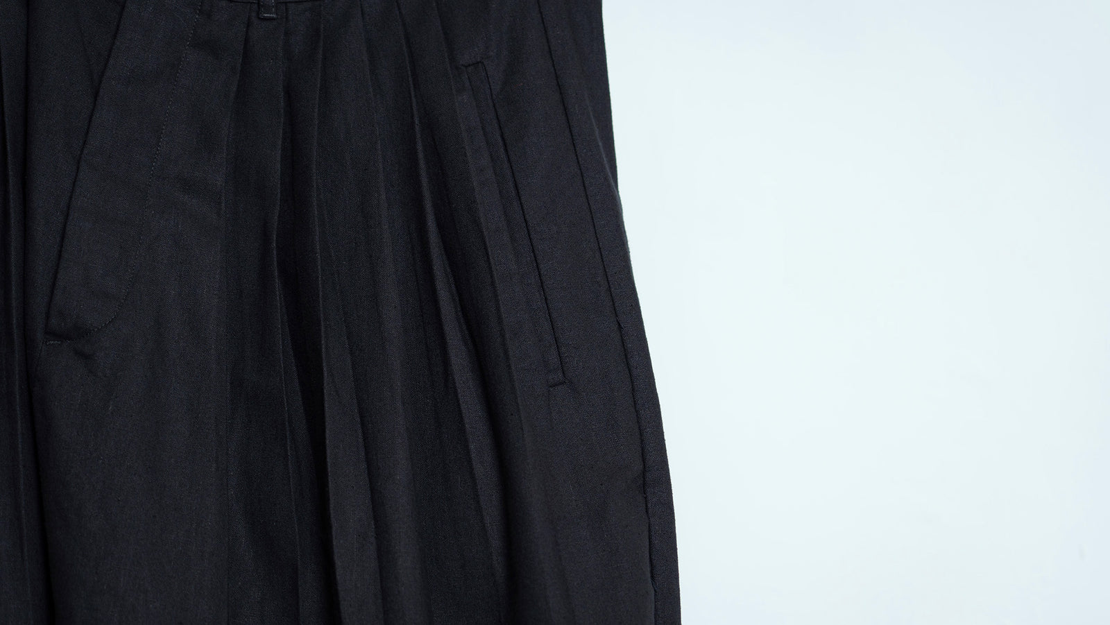 The Pleaty Trousers - Black
