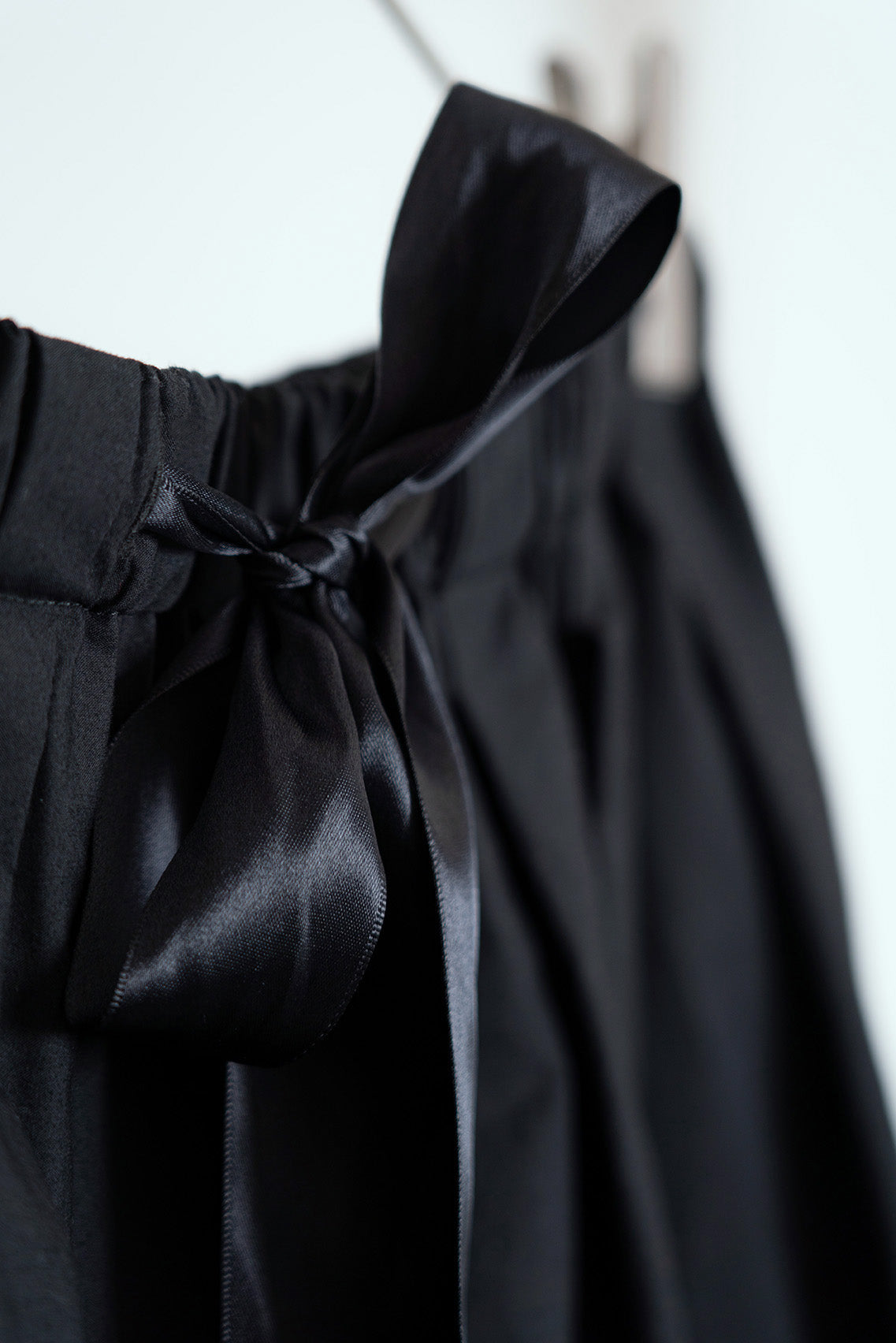 The Ribbon Skirt - Black