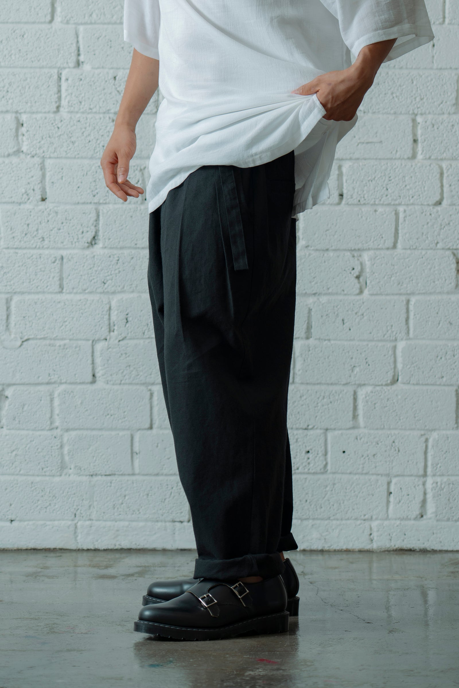 The Belted Hollywood Trousers - Black