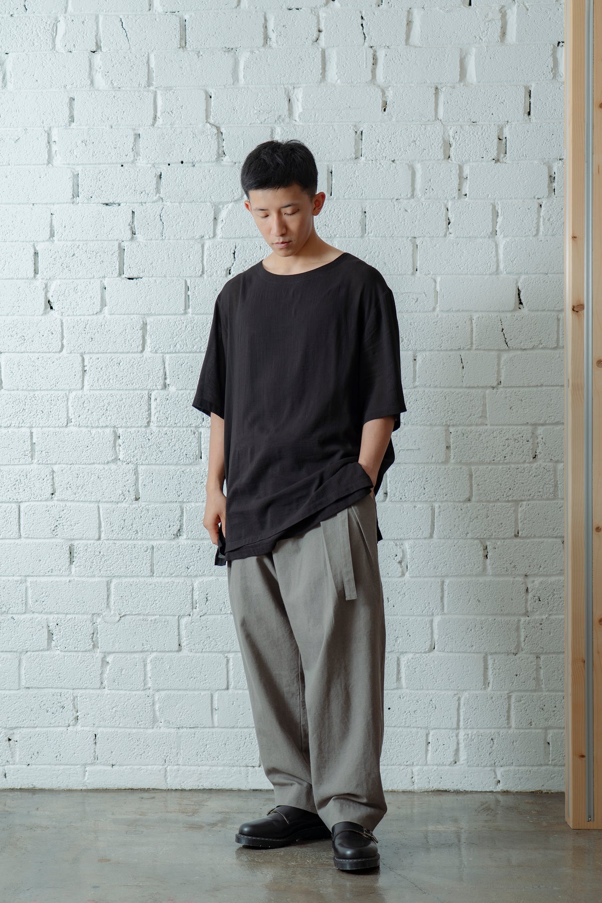 The Belted Hollywood Trousers - Greige