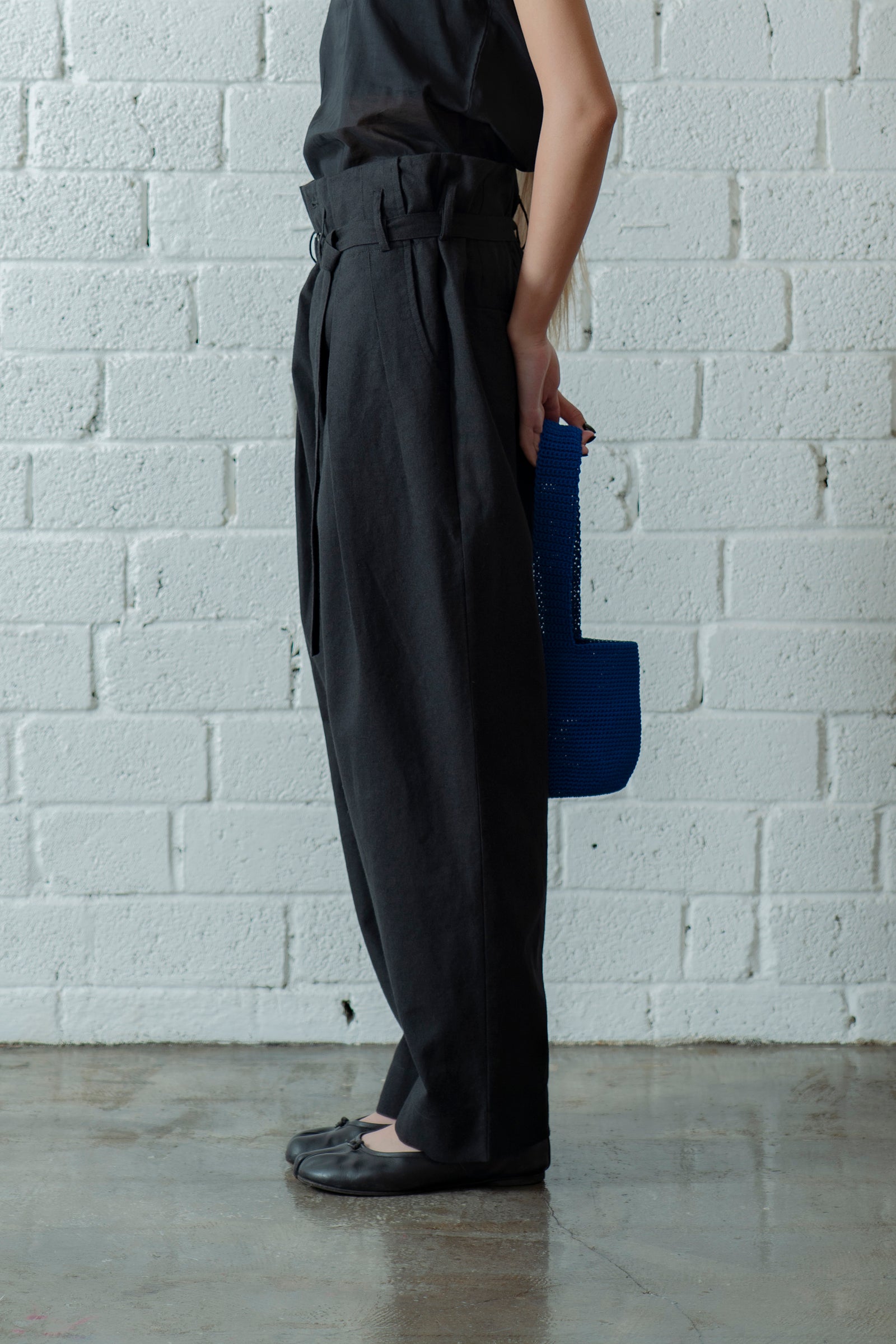 The Belted Hollywood Trousers - Black