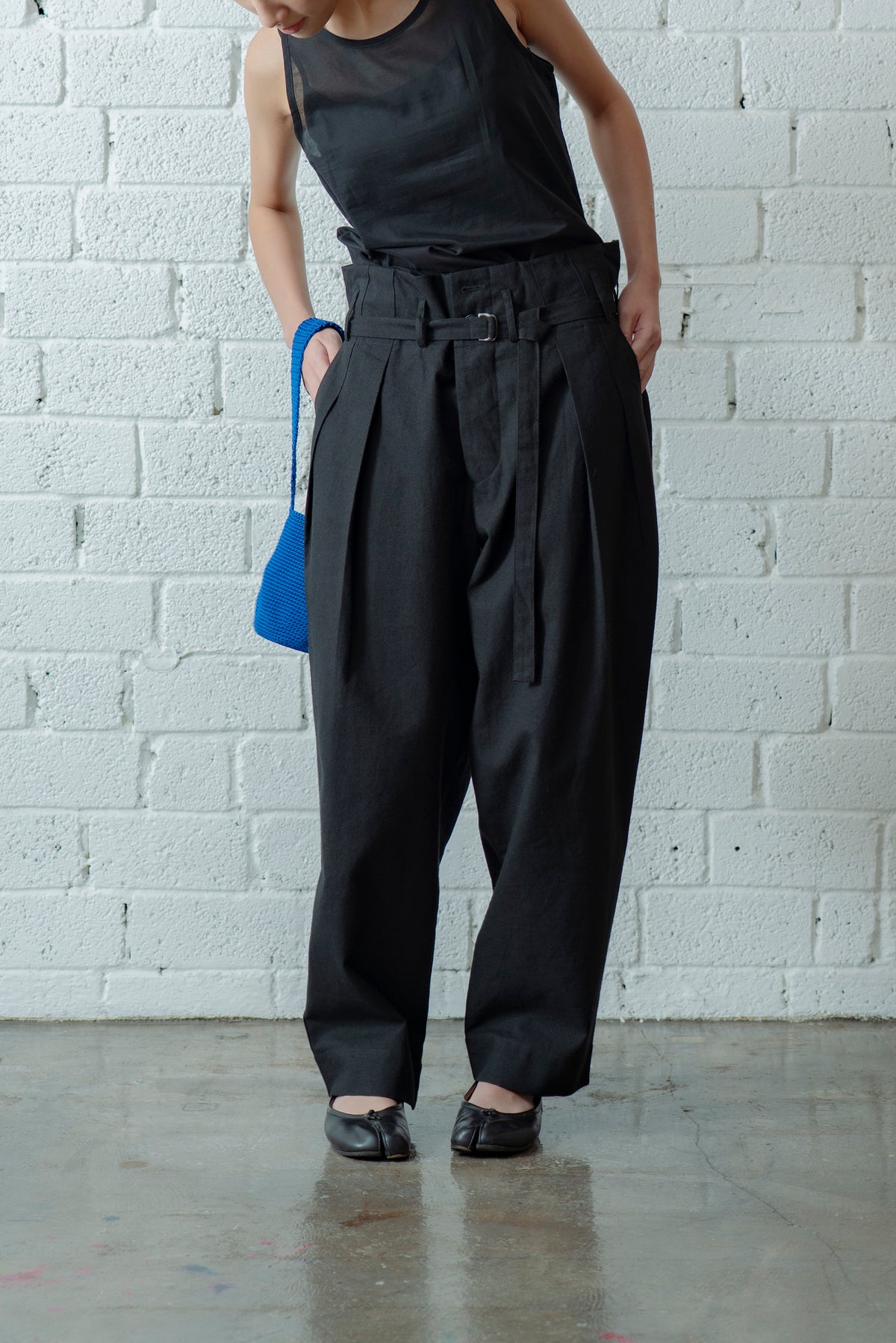 The Belted Hollywood Trousers - Black