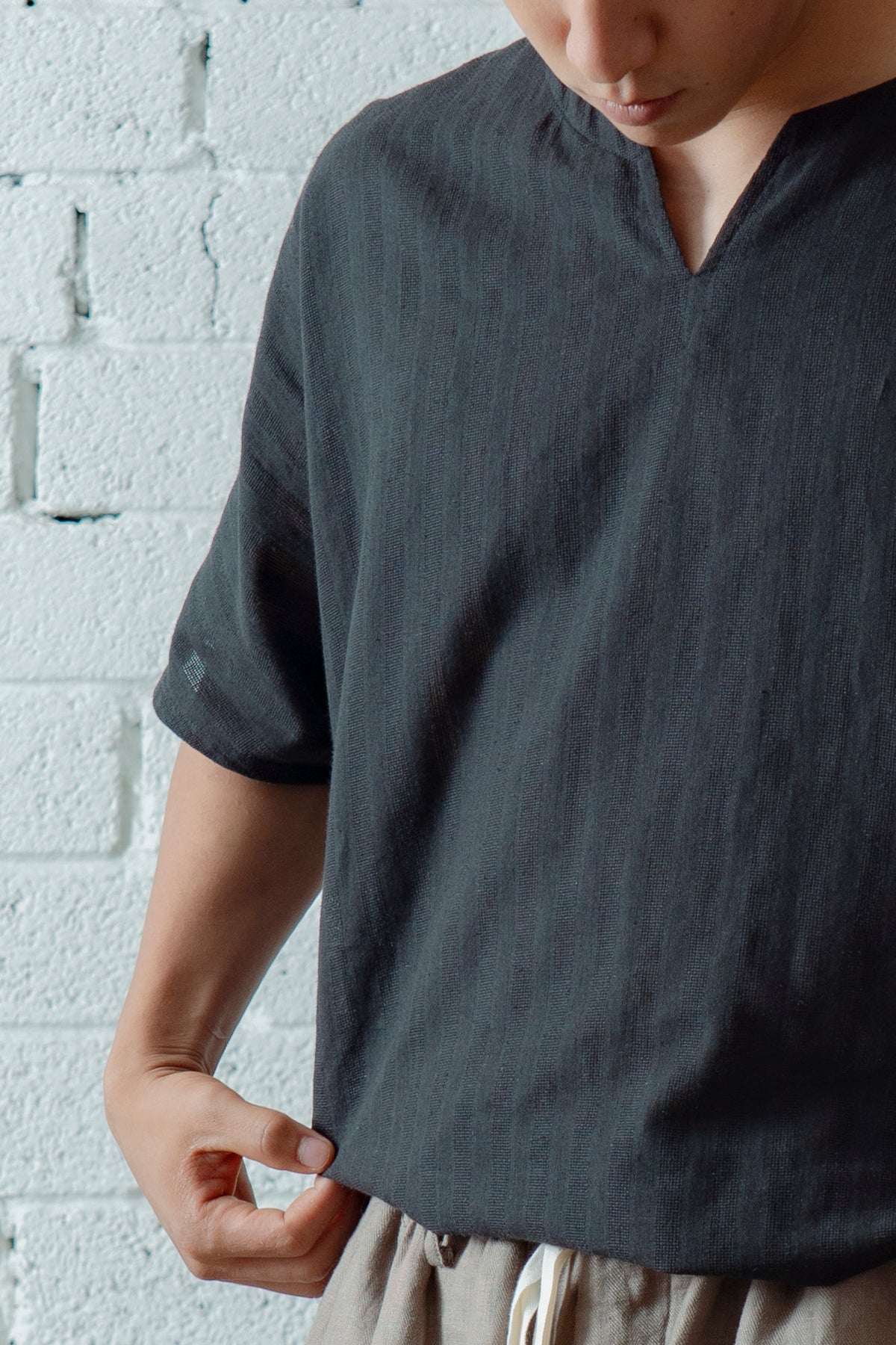 The Split Neck Top - Black