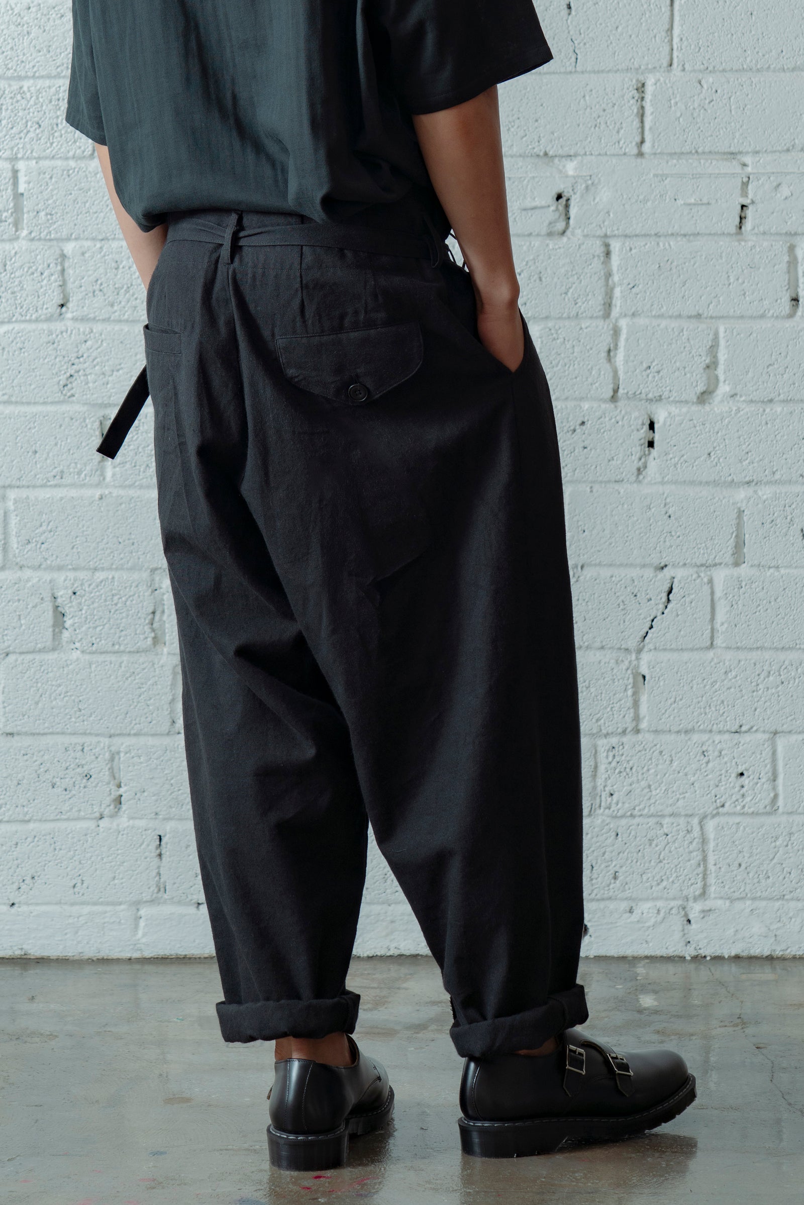 The Belted Hollywood Trousers - Black