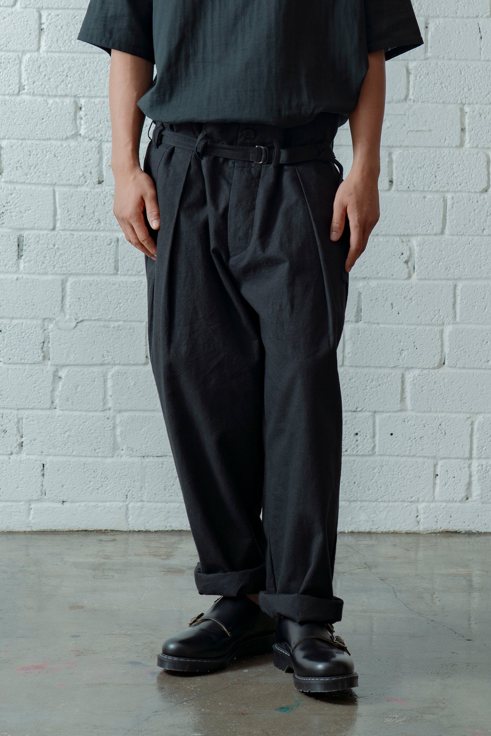 The Belted Hollywood Trousers - Black