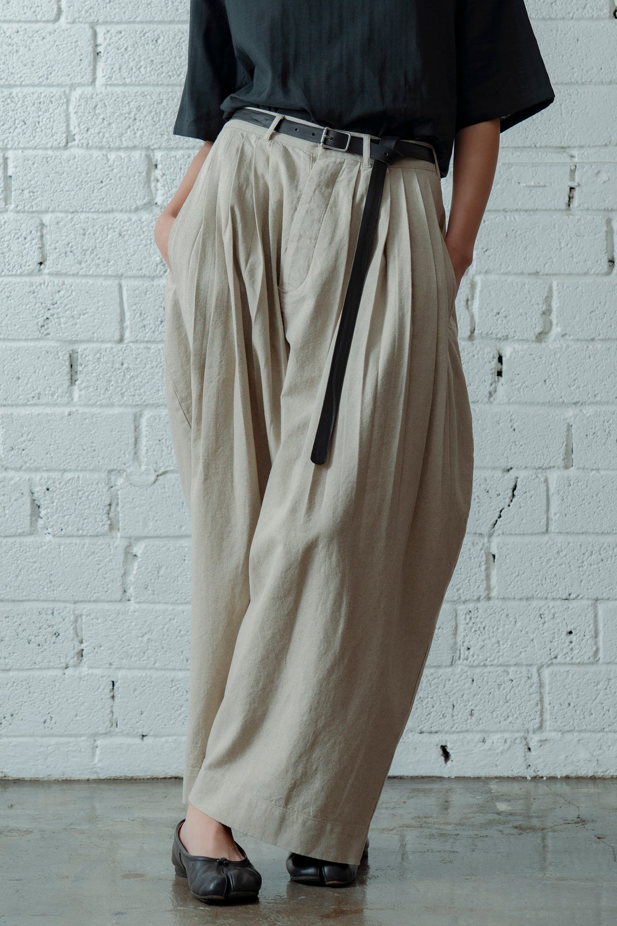 The Long Leather Belt - Black