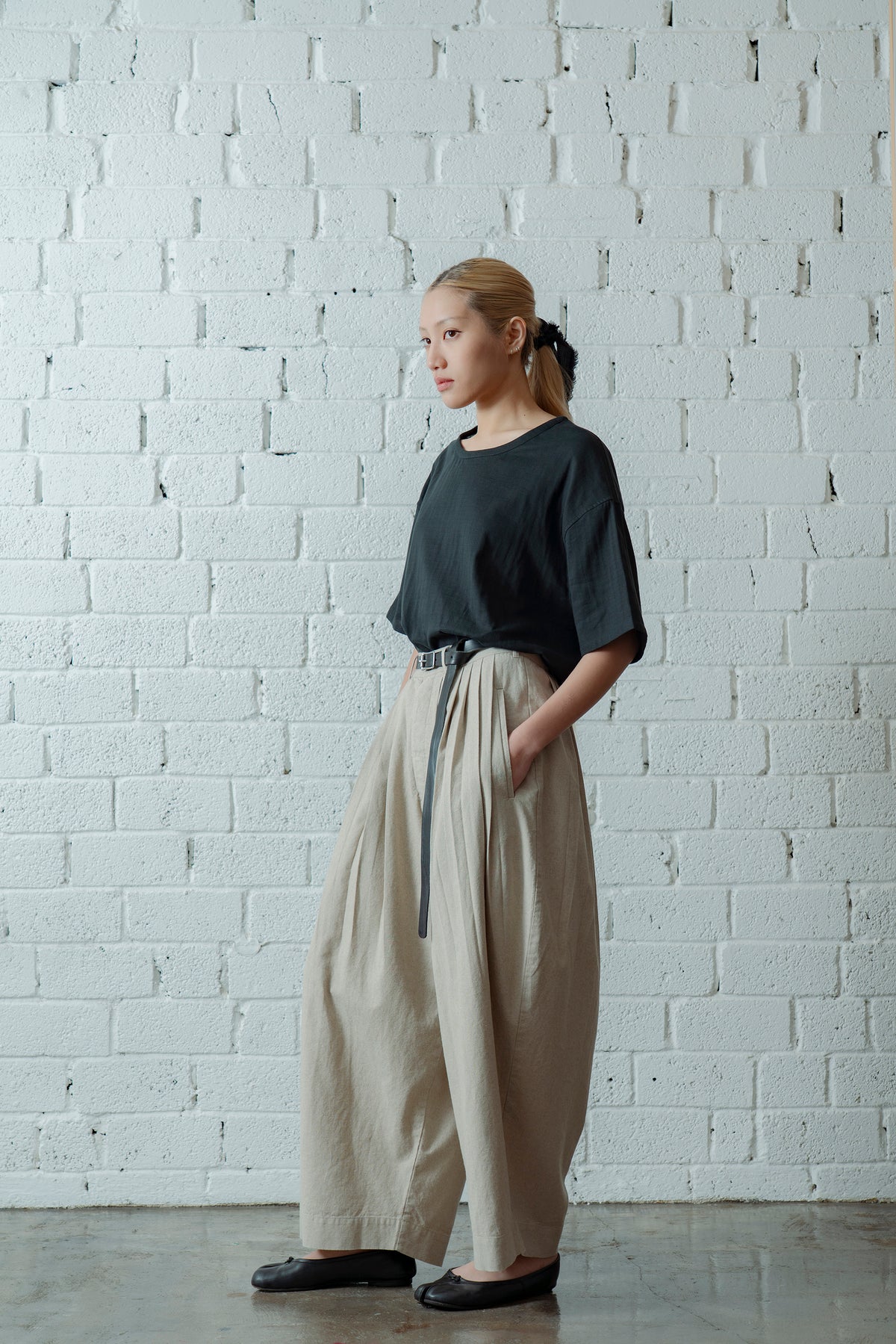 The Pleaty Trousers - Linen