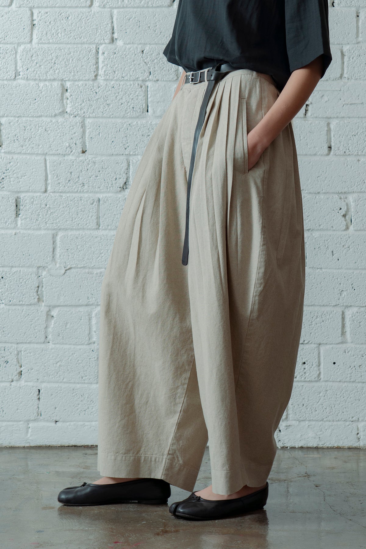 The Pleaty Trousers - Linen