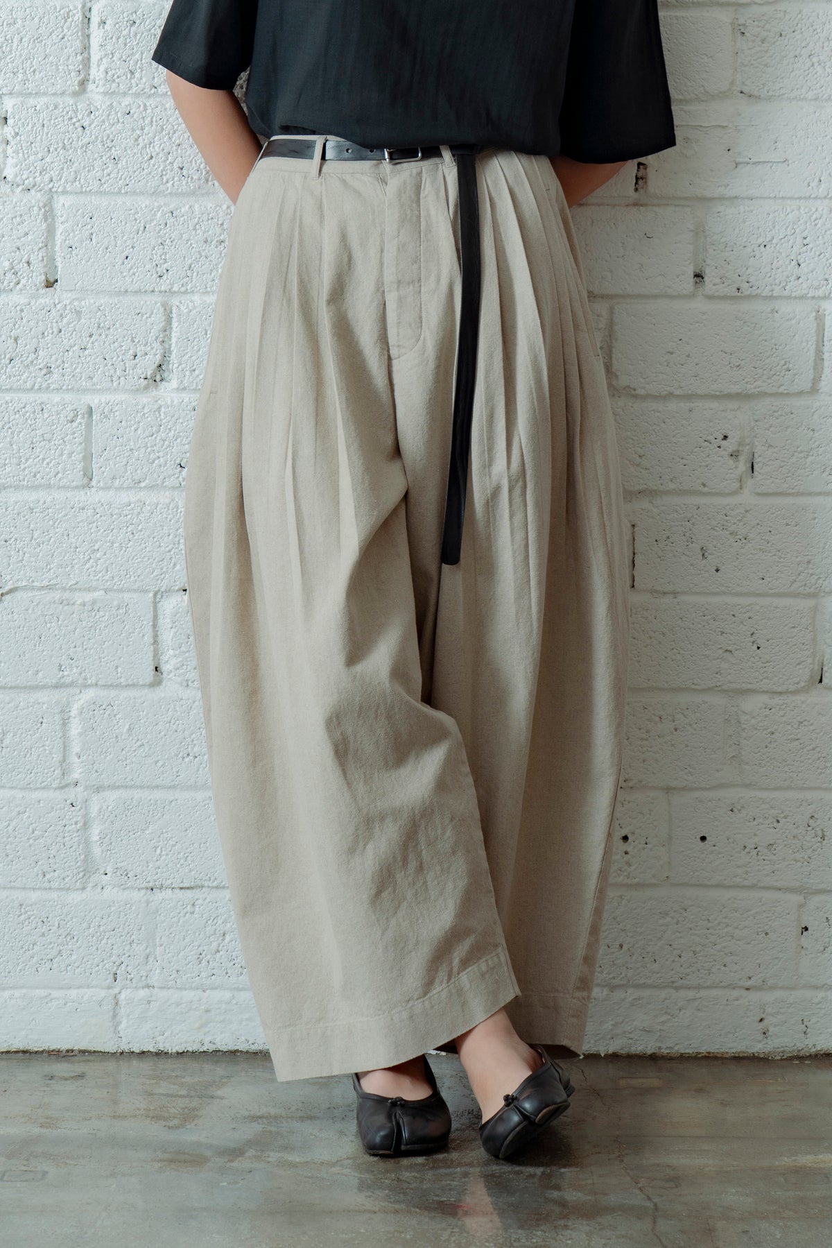 The Pleaty Trousers - Linen