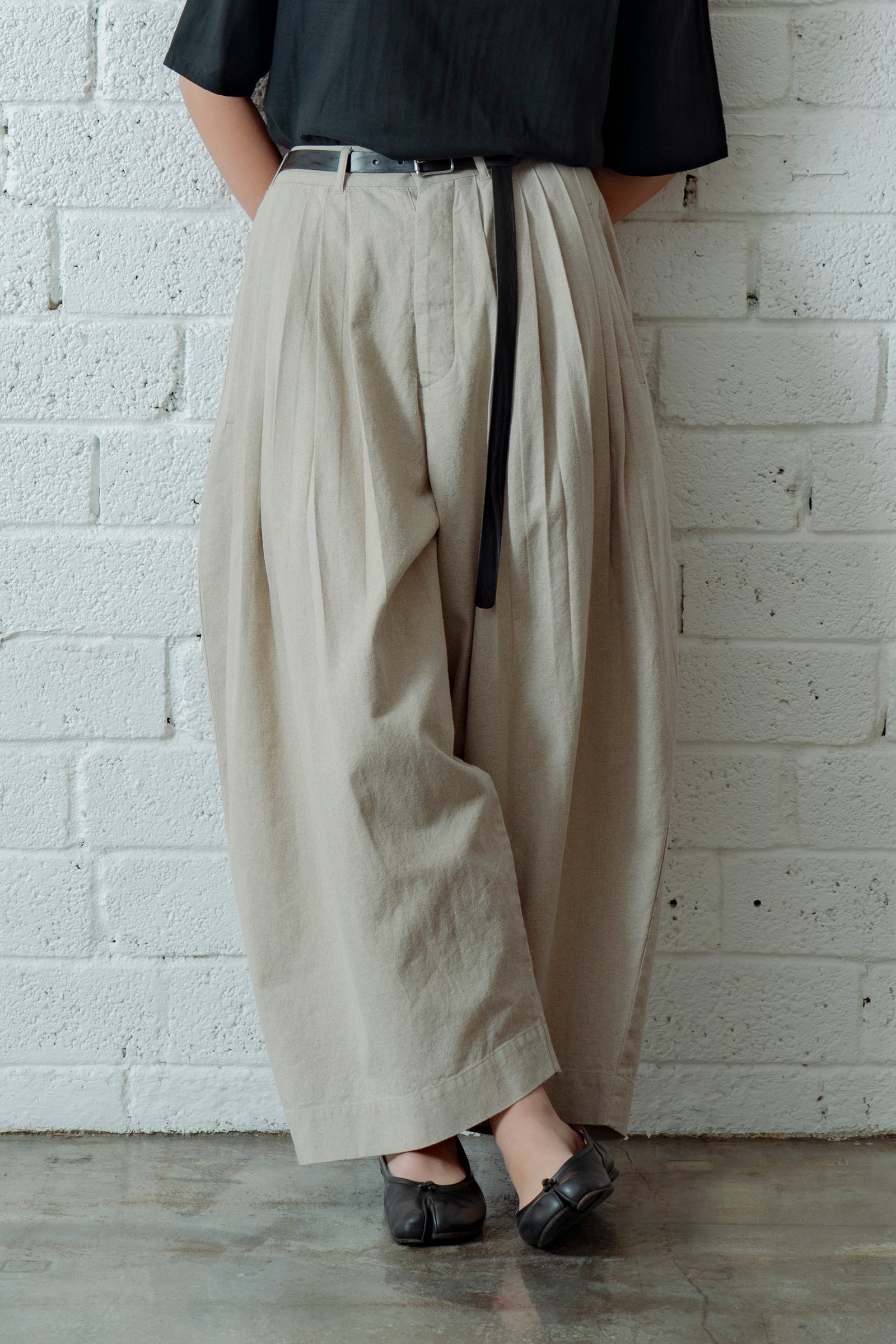 The Pleaty Trousers - Linen