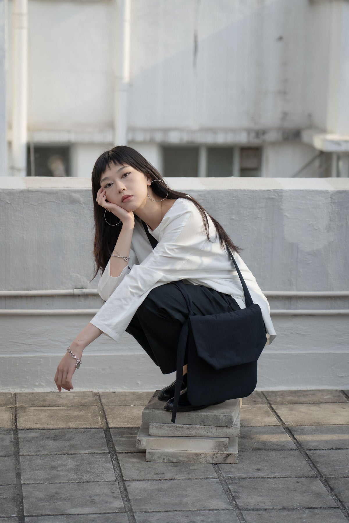 The Padded Pouch Bag- Black