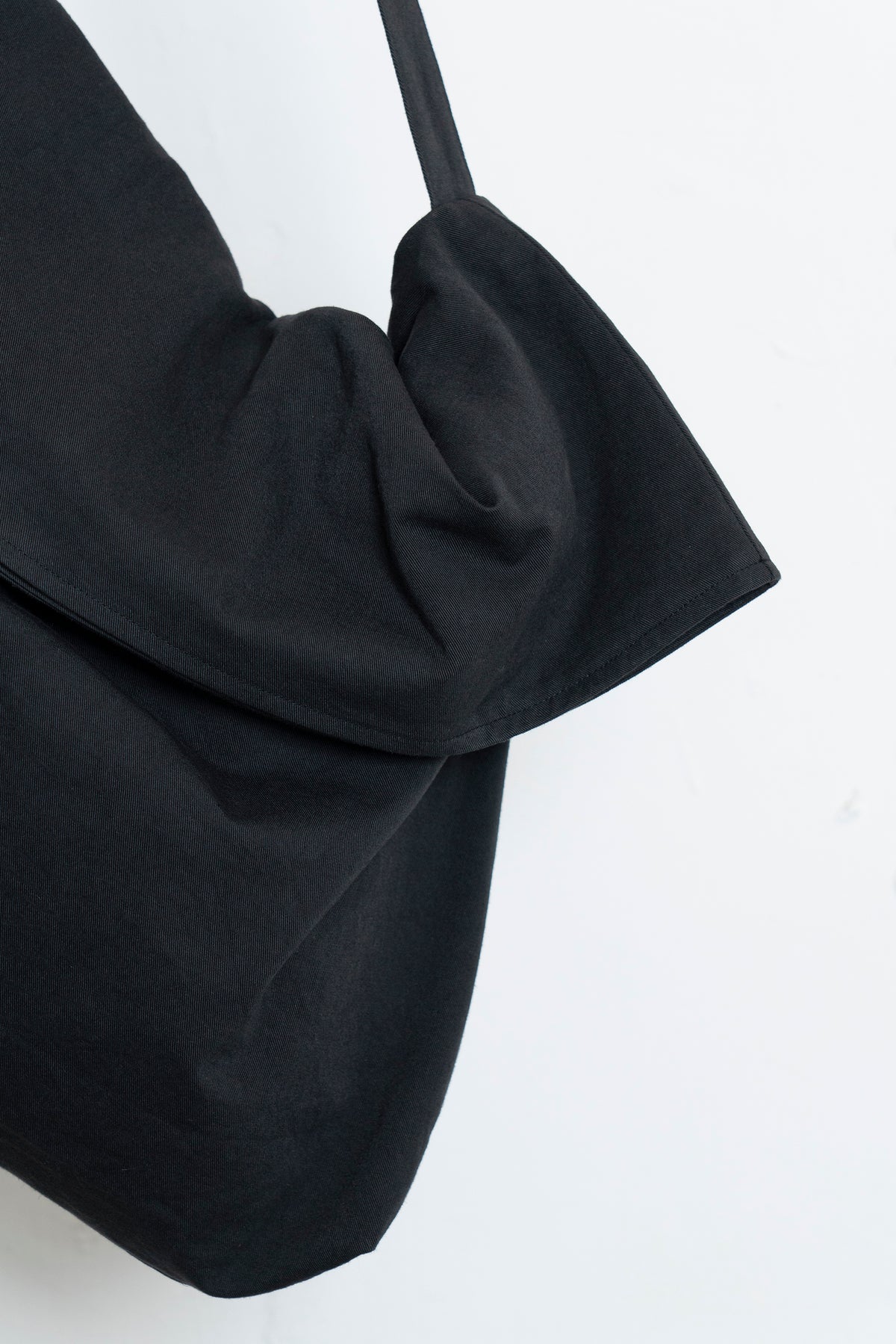 The Messenger Bag - Black