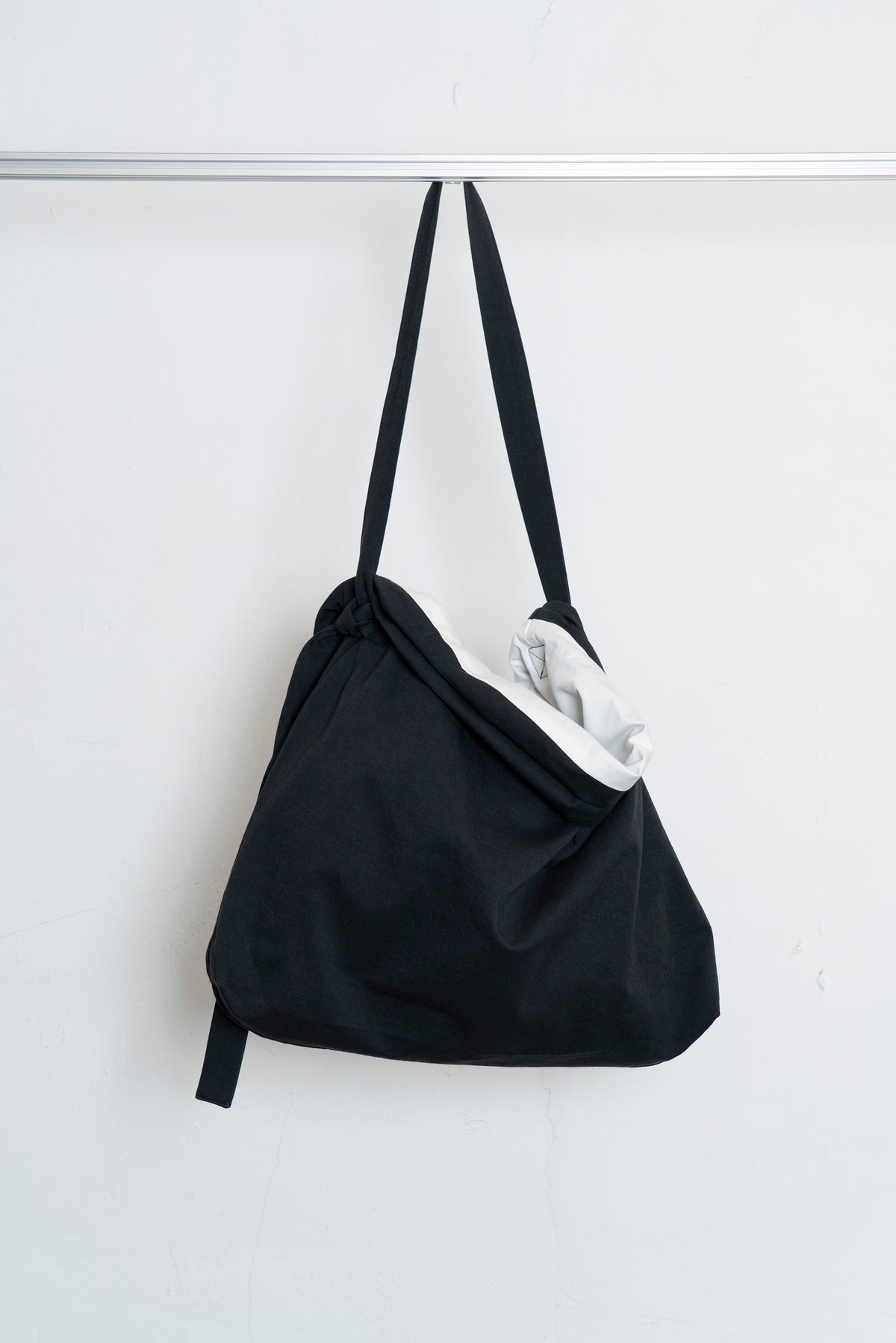 The Messenger Bag - Black