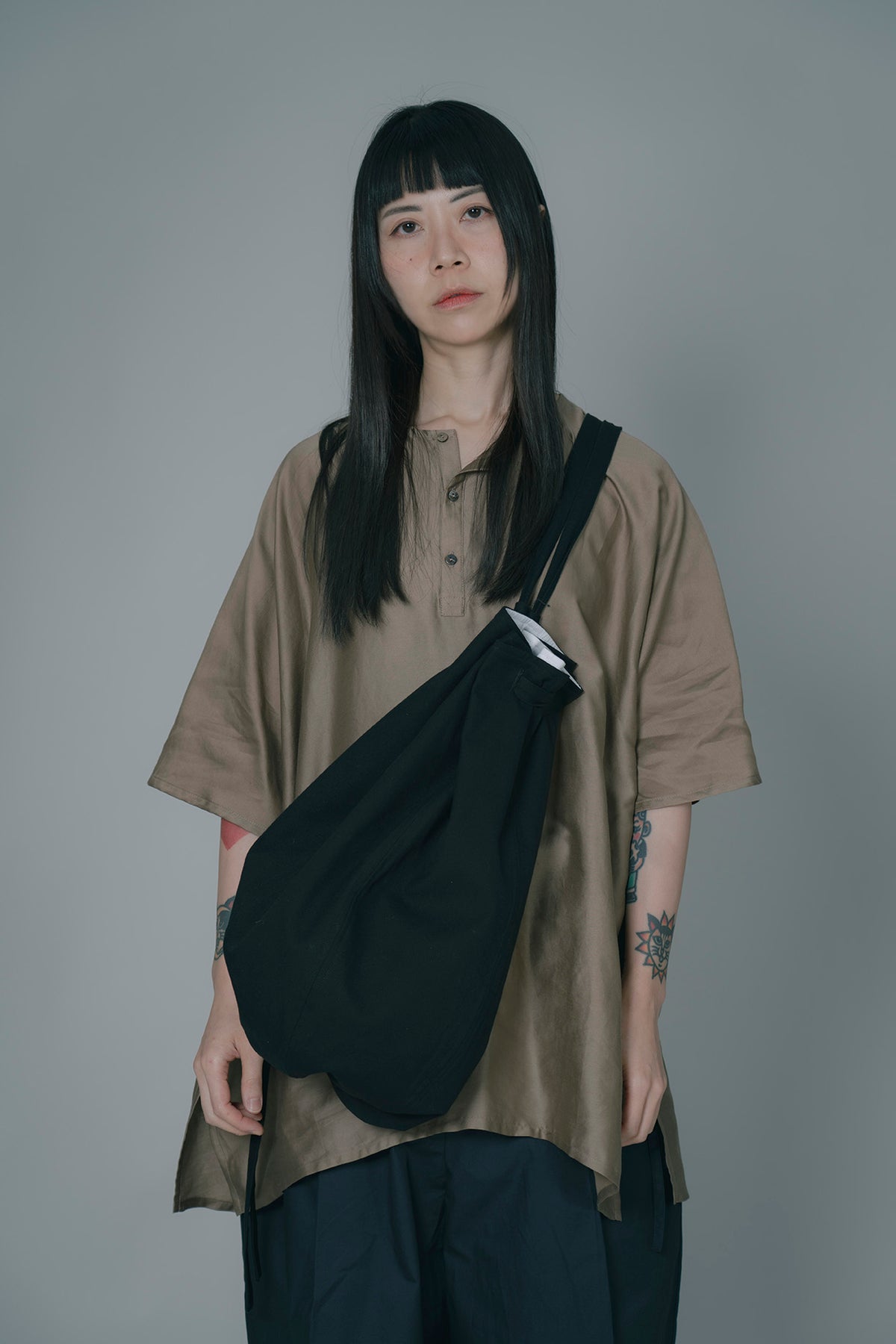 The Canvas Duffle - Black