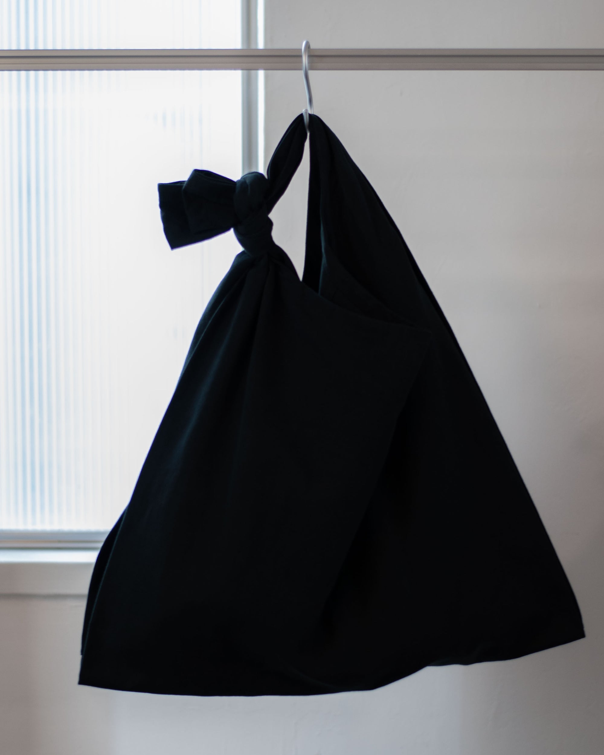 The Shopper - Black